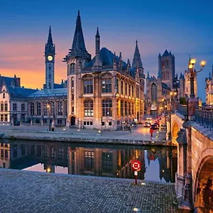 https://colorful-coziness-city-apartment.hotelsghent.com