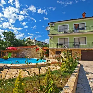 https://apartments-karmen-1056.in-istria.net